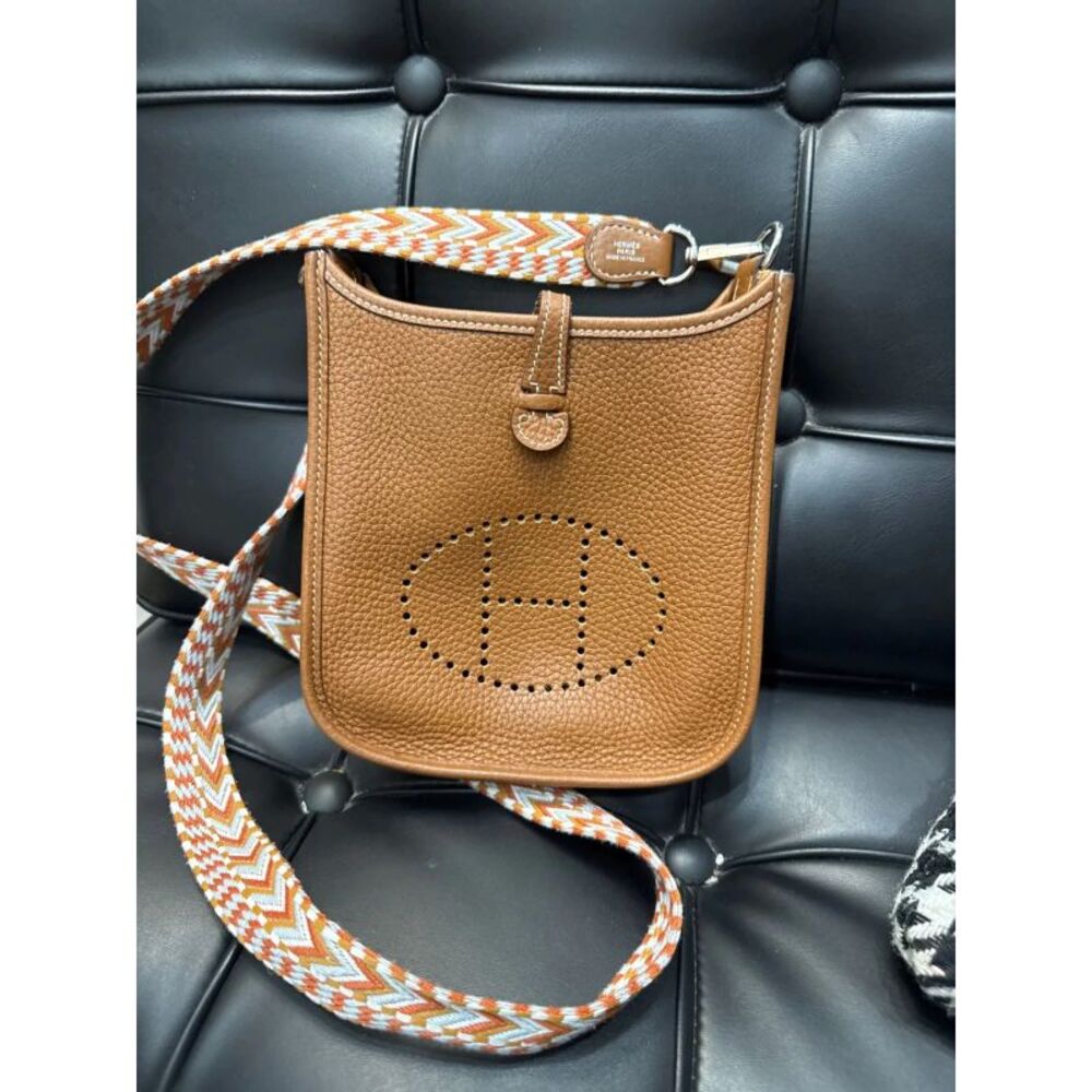 Hermès Women Pre-Loved Bag Very Good Condition